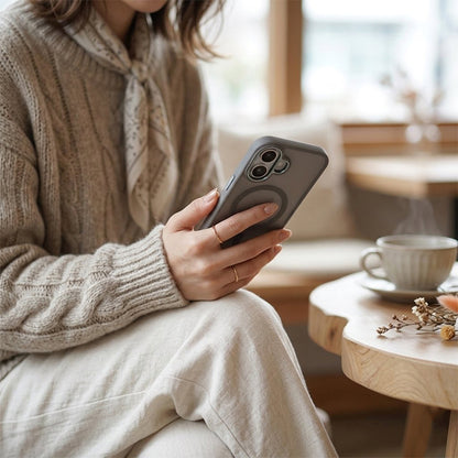 【マットで上品な質感】Metal-Hole iPhoneケース MagSafe対応